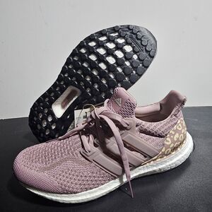 NEW Adidas ULTRABOOST 5.0 DNA FTW GV8724 Women's Running Shoes SIZE 8